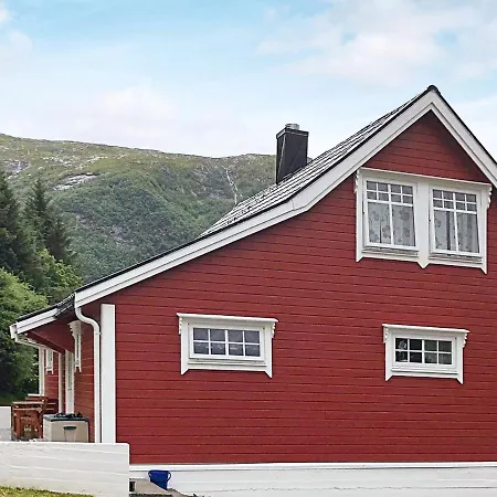 Three-bedroom Holiday In 3 *