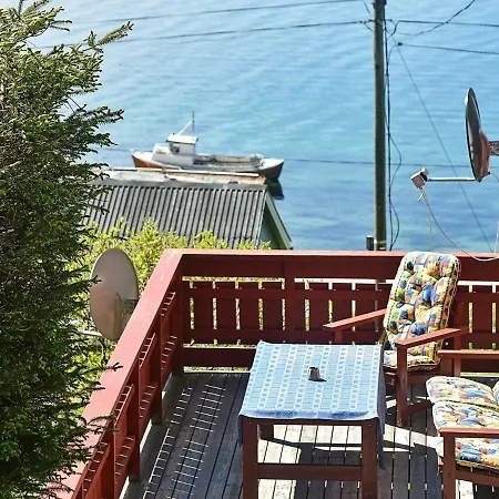 Hébergement de vacances Three-bedroom Holiday In 3